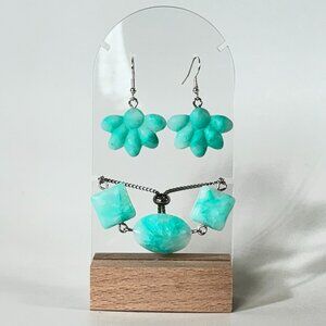Beautiful aqua earrings and linked charm style bracelet